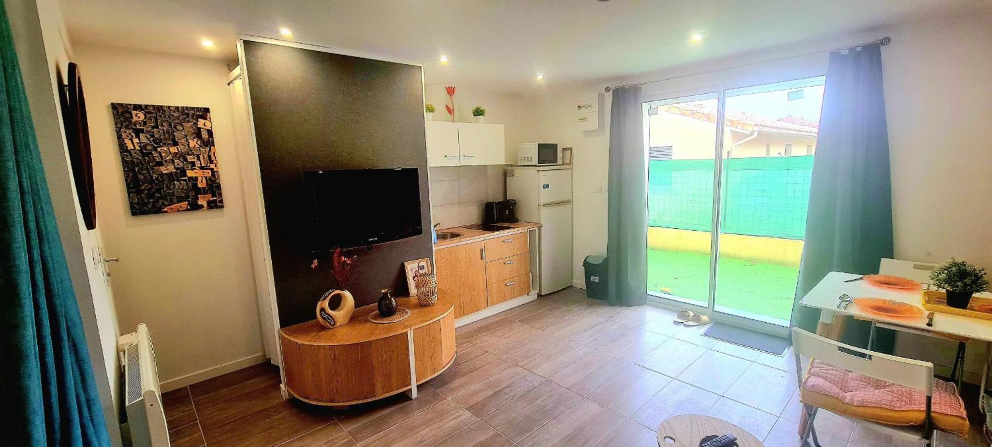 Ferienwohnung Joli T1 Bis Fonctionnel A Montussan Exterior foto